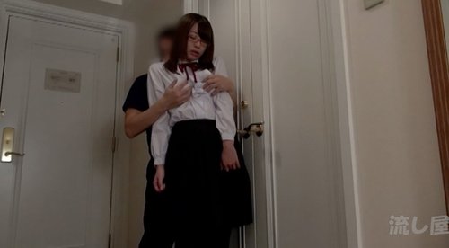 FC2 Saki Hatsumi Uncensored Raw Creampie Lolita Uniform Cum Swallowing