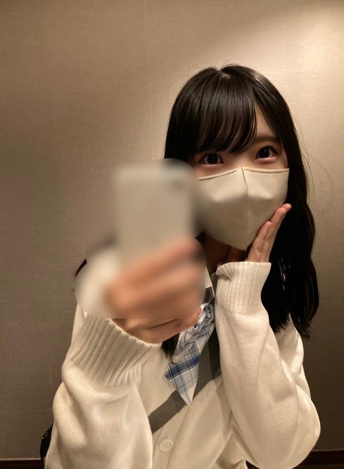 18-Year-Old Sakamichi Beauty's First Facial: Pure Girl Trained by Big Dick