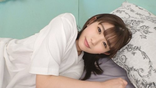19-Year-Old Girlfriend's First AV Squirt Orgasm on Sheets