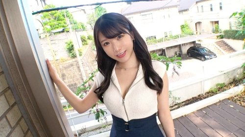 Cute Smile Young Woman Squirts Hard in Uncensored Leaked Video