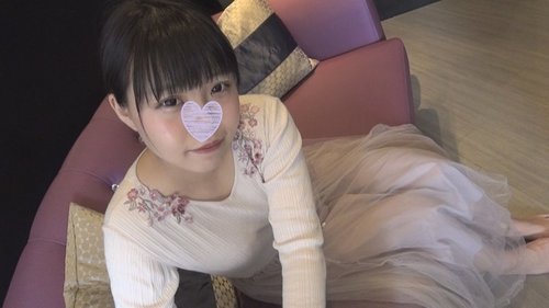 FC2-PPV-1484431: Jeune épouse Momo, 24 ans, épilée et beaucoup de creampie