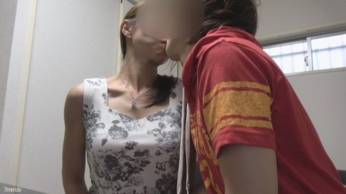 FC2 無修正 夫に貸し出された39歳人妻綾子が知らない男に犯され精液まみれ